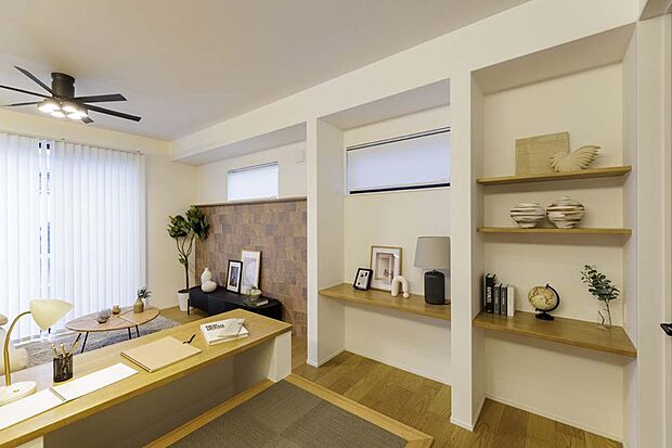 【モデルハウス1号棟】【多彩な使い方が出来るリビング空間】家族それぞれのスタイルに合わせて使えるマルチカウンター。在宅ワークや子どもの勉強など、多目的に活躍します。※1号棟/2025年12月撮影