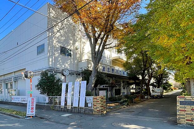 第四中学校(現地より徒歩22分)