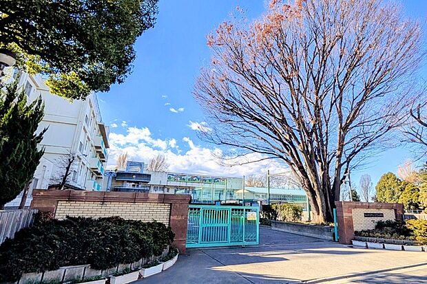 大門小学校（現地より徒歩4分）