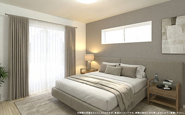 大きな窓から明るい光が差し込む、ゆとりある広さの主寝室です！毎朝気持ちよく目覚めることができ、一日の活力を養えます。ダブルベッドを置いても圧迫感のない空間で、心地よい眠りの時間を過ごせますね♪