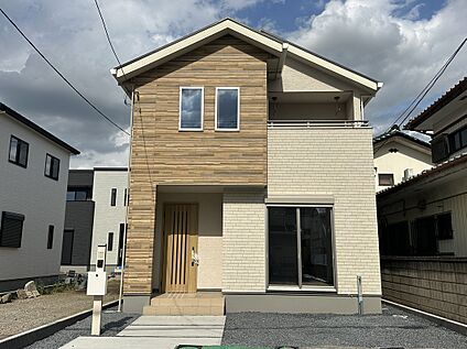 【4号棟　外観】