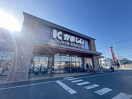 かましん平松本町店 550m(徒歩7分)