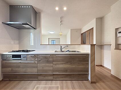 【7号棟　キッチン】