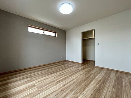 【1号棟 主寝室】