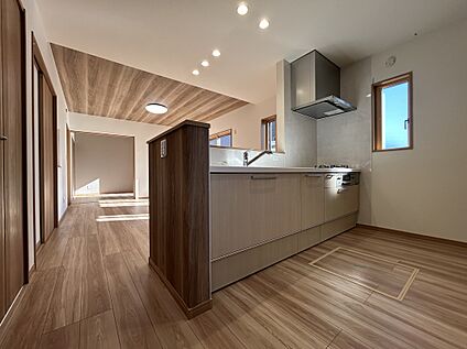 【2号棟　キッチン】