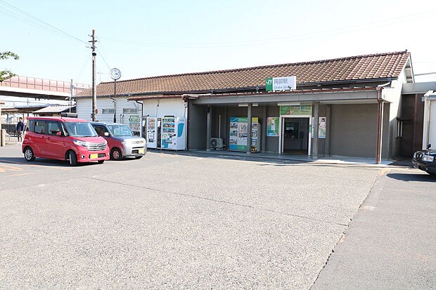 JR高崎線「岡部」駅（約1,200m）