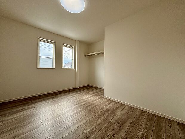 【【3号棟 洋室(2)】】ライフスタイルに合わせて間取りをアレンジできる家族が主役の一戸建