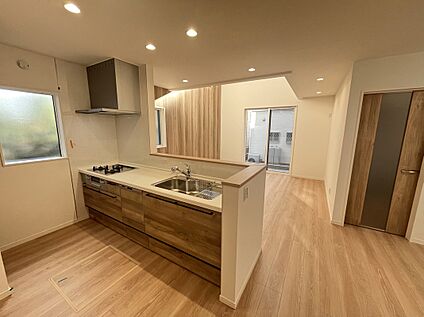 【2号棟　キッチン】