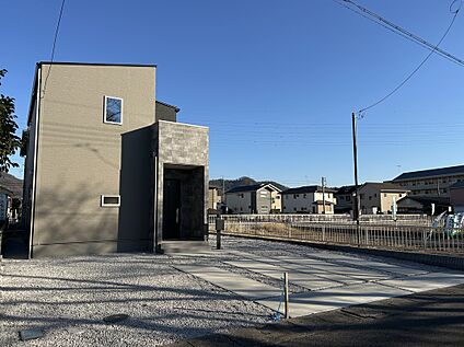 【1号棟 外観】