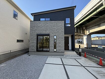 【10号棟　外観】