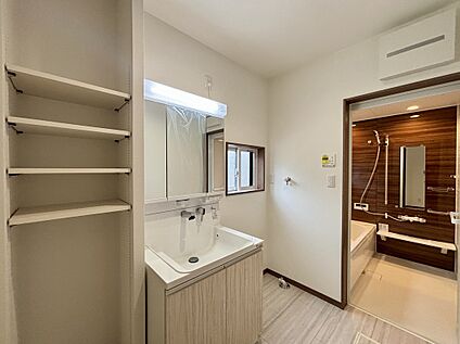 【1号棟　洗面脱衣室】