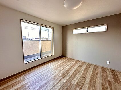 【2号棟　主寝室】