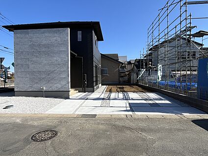 【1号棟　駐車スペース】