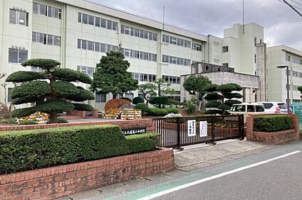 土浦市立土浦第三中学校 徒歩650m
