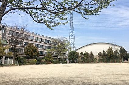 北本市立東小学校 徒歩650m