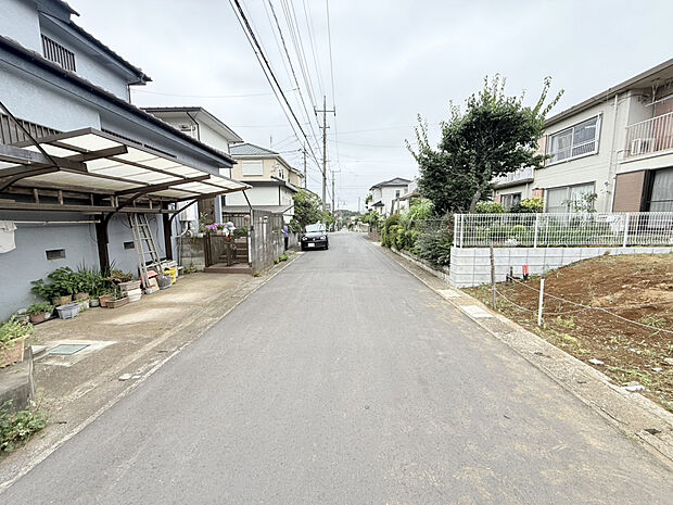 【【2026/6/20　前面道路　約5.0m】】南道路で一日中暖かい陽射しが差し込む限定1邸です。