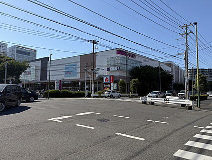 イオン鎌ヶ谷店 403m