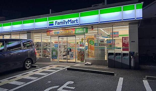 ファミリーマート 高井田元町店