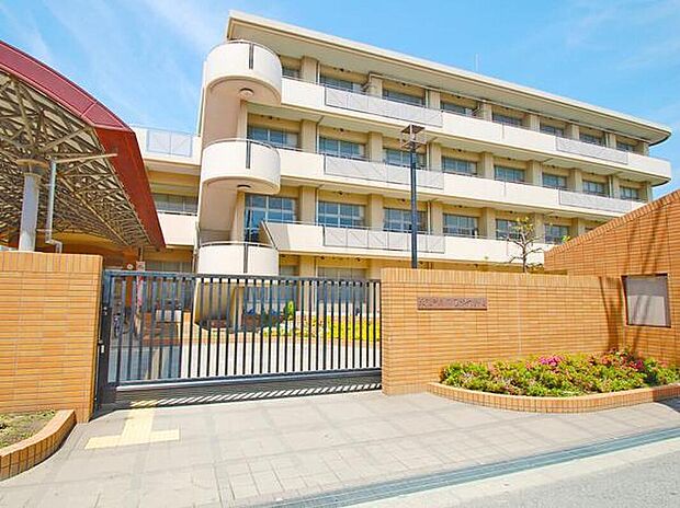 鶴見橋中学校