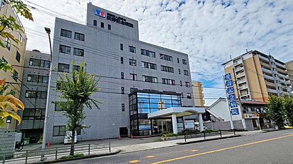 愛壽記念病院(救急指定) 約600m(徒歩8分)
