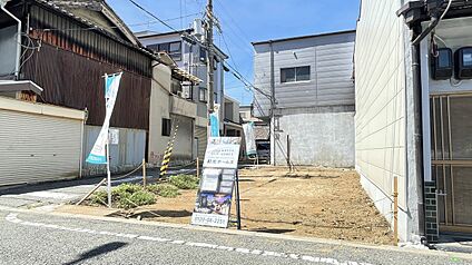 【前面道路含む現地写真】