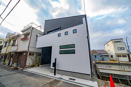 【本分譲地に建築可能な建物プラン例】