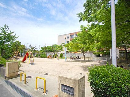 墨江丘公園 約110m(徒歩2分)