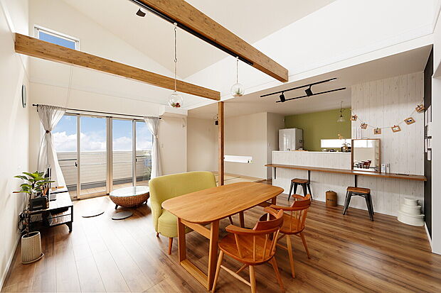 【当社施工事例】対面キッチンで、LDKにいる家族とコミュニケーションのとりやすいプランニング。