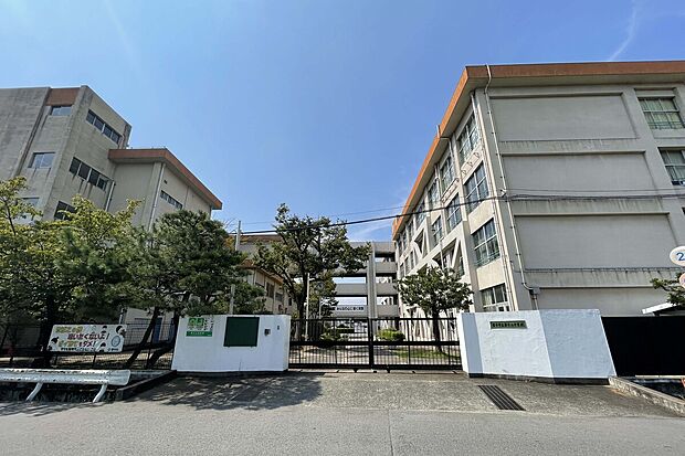 豊中市立第十二中学校（約600m）