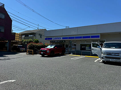 ローソン練馬土支田通店 181m
