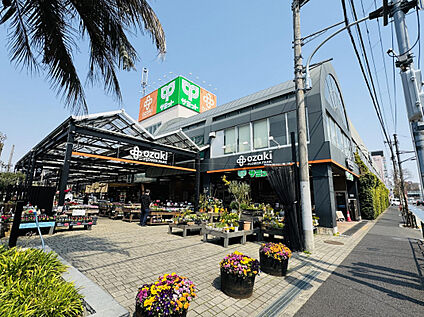 サミットストア石神井台店 426m