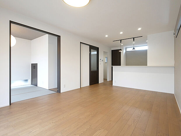 【【3荒井町御旅】施工例内観】見学可能な建売モデルございます!はじめての見学予約でアマゾンギフトカード3000円分プレゼント!ご利用ください!TEL:0120-31-8848