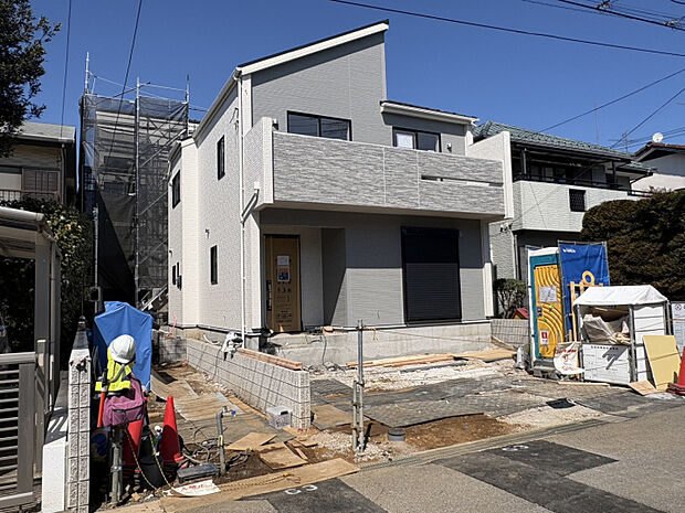 手前から1号棟、2号棟　