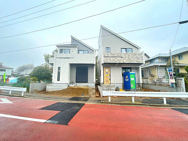 左から1号棟、2号棟　