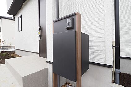 【　玄関　】