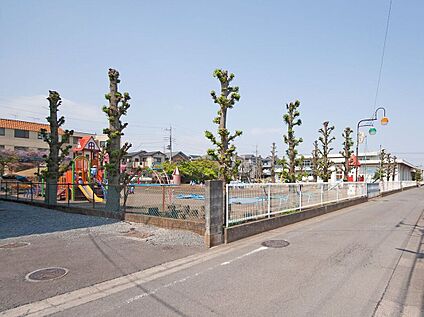 金剛幼稚園 840m