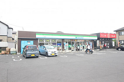 ファミリーマート久喜東店 100m