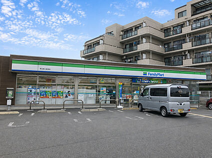 ファミリーマート春日部上蛭田店 400m