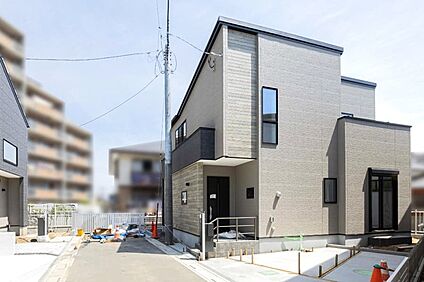 現地建物完成。見学予約受付中。