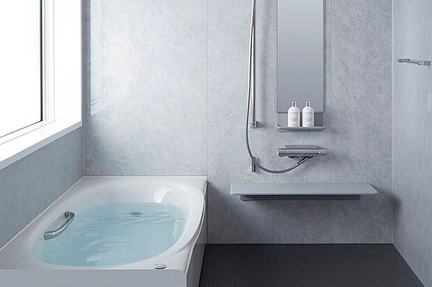 【【LIXIL AX】】一日の終わりに家族に癒しを与えてくれるバスルーム。お手入れ簡単でキレイを保つ技術の数々が、家事の負担を減らしてくれます。