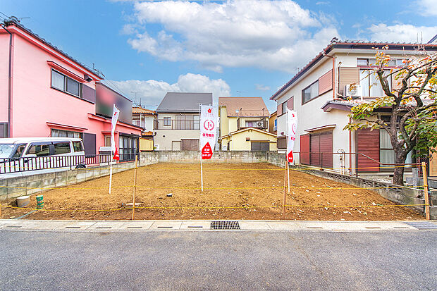 土地面積34坪の整形地。通風・採光良好な南西側道路面。自由設計対応の注文住宅用地です。