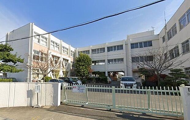 小牧市立米野小学校(約1,108m)