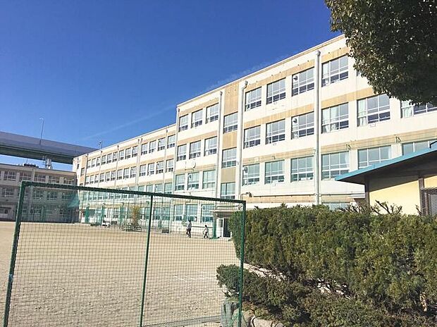 名古屋市立清水小学校(約427m)