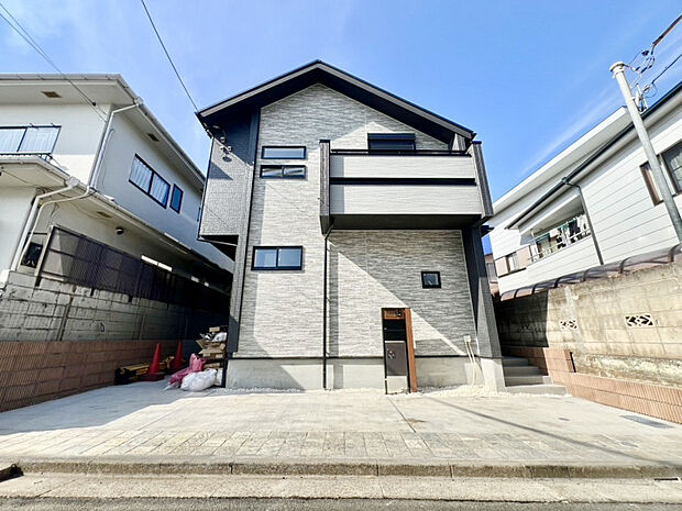 【外観】　洗練されたファサード♪