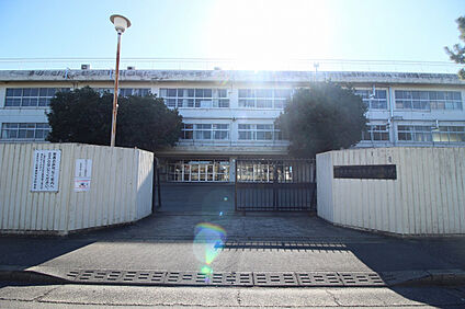 西東京市立田無第四中学校 260m