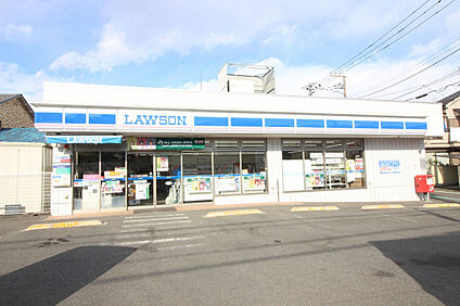 ローソン西東京芝久保四丁目店 430m