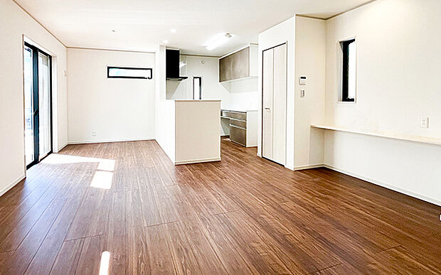 現地写真:LDK(1号棟)