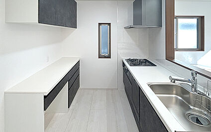 現地写真：キッチン（17号棟）