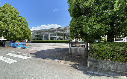 中央市立玉穂中学校 2200m