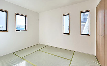 現地写真：洋室畳敷き（3号棟）